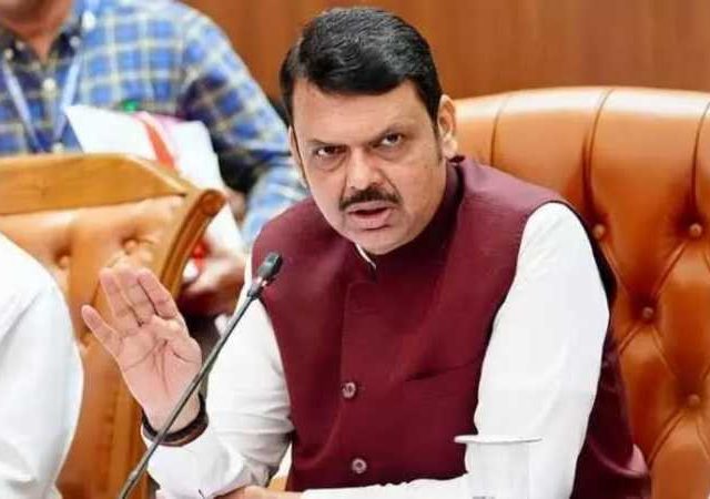 Devendra Fadnavis : 
