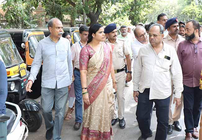 Mayor Ritu Tawde : सुधा पार्क मार्गावरील समस्यांबाबत नागरिकांच्या तक्रारी, महापौरांची Action मोहीम