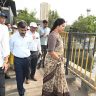 Mayor Ritu Tawde : मुंबईच्या पश्चिम उपनगरातील नालेसफाईसह रस्ते कामांची महापौरांनी केली पाहणी
