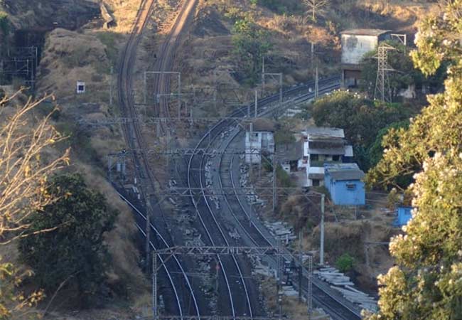 Power Block in Kasara Ghat : कसारा घाटात विशेष वाहतूक आणि पॉवरब्लॉक