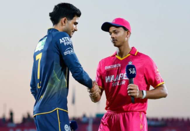RR VS DC : कर्णधार रियान परागलाच हटवले, वाचा कोण झाला नवा कर्णधार ?
