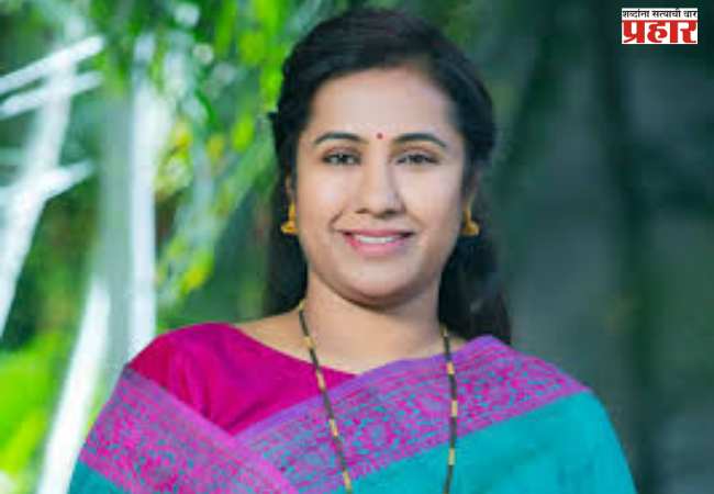 Meghna Sakore Bordikar : शेतकऱ्यांना शेतीसाठी पाणी उपलब्धता वाढविण्यास प्राधान्य द्यावे