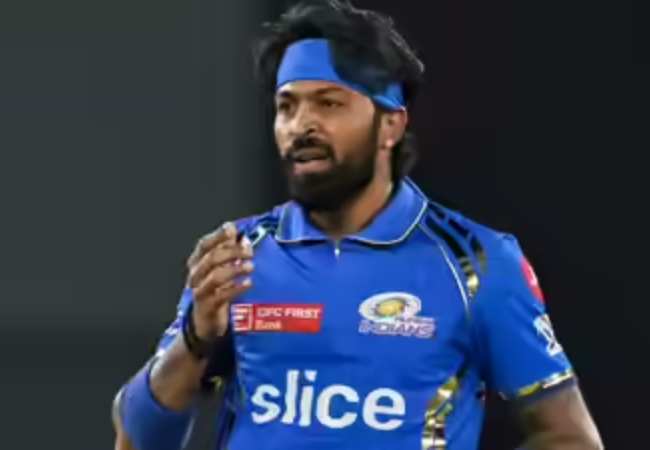 Hardik Pandya : मुंबई इंडियन्सला मोठा धक्का ! हार्दिक पांड्यावर बीसीसीआयची कारवाई