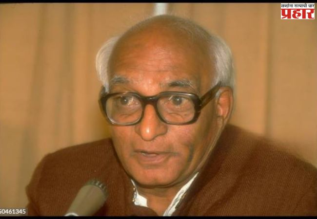 सावंतवाडी रेल्वे स्थानकाला मधु दंडवते यांचे नाव