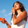 Sunscreen : सनस्क्रीन रोज हवे...