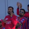 IPL 2026 : पुन्हा नियमभंगाचा वाद! लखनऊच्या डगआउटमध्ये मोबाईल वापरल्याचा आरोप; बीसीसीआय कारवाई करणार का ?