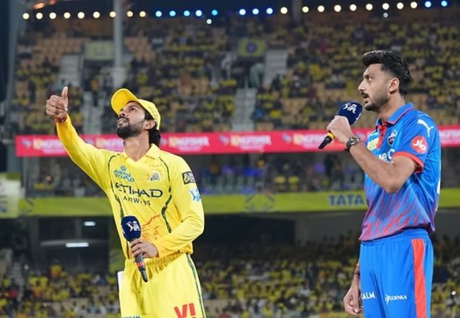 DC VS CSK : आज आयपीएलमध्ये दिल्ली विरुद्ध सीएसके आमने सामने,धोनीच्या पुनरागमानाची प्रतिक्षा; मागील पराभावाचा सूड घेण्यास दिल्लीकडे संधी…..