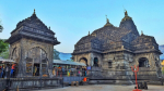 Nashik : त्र्यंबकेश्वर मंदिरात बेकायदेशीर व्हीआयपी दर्शनाचा बाजार, नोकरी नाही व्यवसाय नाही तरी 'त्याच्या' बँक खात्यात लाखों रुपये