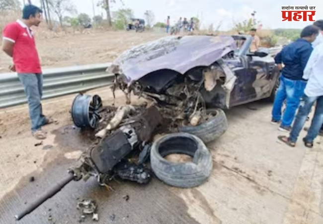 Badlapur Accident : भरधाव BMW रस्त्यावर पलटली; भीषण अपघातात दोन जण ठार