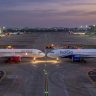 Ahmedabad Airport : अहमदाबाद विमानतळावर थरारक प्रसंग! एअर इंडिया आणि इंडिगोची विमाने आली समोरासमोर; मोठा अपघात टळला