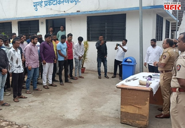Chalisgaon Crime : चाळीसगावात 80 गुन्हेगारांची झाडाझडती; तलवार, चॉपरसह 39 लाखांची वाहने जप्त