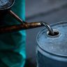 Crude Oil Prices : अमेरिका-इराण शांतता कराराचा तेल बाजारावर परिणाम; क्रूड ऑईल घसरलं, भारतात पेट्रोल-डिझेलचे दर काय?
