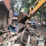 Ghatkopar : घाटकोपर परिसरातील पदपथांवरील ४ अनधिकृत दुकाने आणि ३ वाचनालयांवर कारवाई