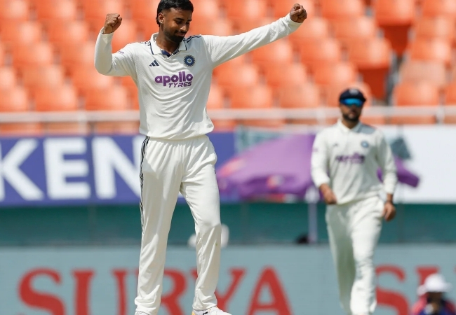 IND vs AFG Day 3 : भारत विरुद्ध अफगाणिस्तान कसोटी; मानव सुथारच्या जादुई गोलंदाजीने अफगाणिस्तानचा डाव १५२ धावांवर गारद