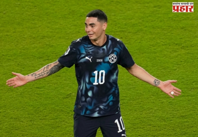 Miguel Almiron becomes 1st player red-carded