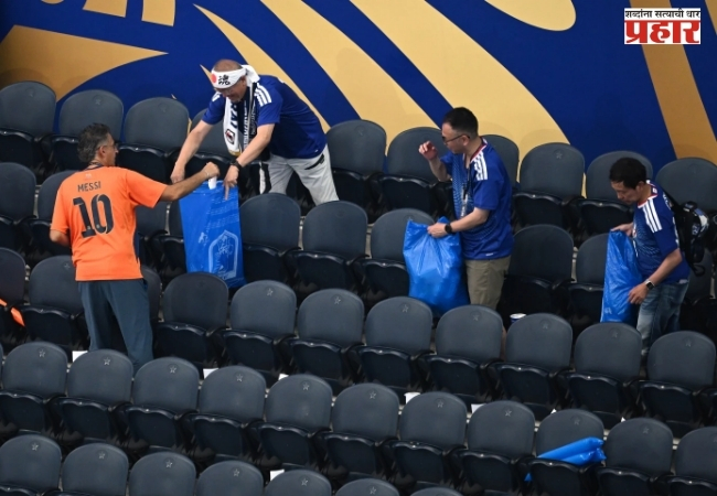 fifa world cup japan fans cleaning stadium