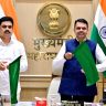 Express Train : पुणे-साईनगर शिर्डी एक्सप्रेसचा शुभारंभ; फडणवीस आणि वैष्णवांची मोठी घोषणा