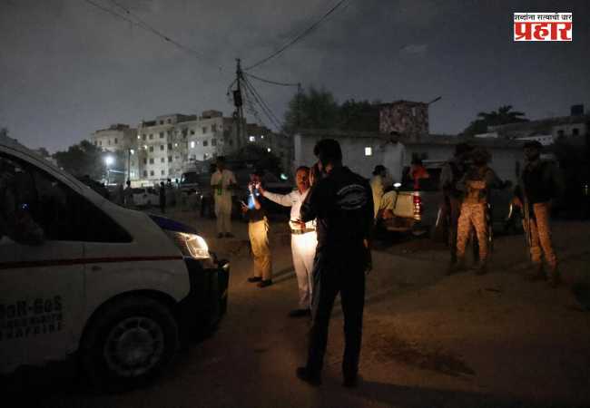 Karachi Suicide Attack : कराचीत मोठा आत्मघाती हल्ला : चकमकीत चार पाकिस्तानी रेंजर्सचा मृत्यू, पाच दहशतवादी ठार