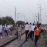 Madhya Pradesh : अफवा पसरली आणि रेल्वे रुळावर मोठी दुर्घटना झाली