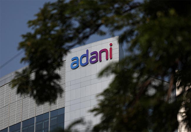Adani Airport : मुख्यमंत्री कार्यालयाकडून सिडको आणि ‘अदानी एअरपोर्ट’ प्रशासनाला नोटीस