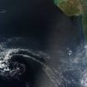 Monsoon Weather Update : अरबी समुद्रात कमी दाबाचे संकट! चक्रीवादळाची शक्यता; मुंबईत मान्सून कधी धडकणार?