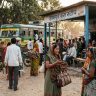 गावाला जाते म्हणून निघायची, अन् गर्दीचा फायदा घेत महिला करायची 'हे' कांड