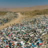 Atacama Desert : लाखो रुपयांचे नवेकोरे कपडे थेट वाळवंटात फेकले जातात; कारण जाणून तुम्हालाही बसेल धक्का