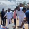 Eknath Shinde : रायगड किल्ल्यावरून परतताना उपमुख्यमंत्री एकनाथ शिंदे यांनी अपघातग्रस्त बाईक स्वाराला दिला मदतीचा हात
