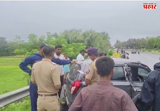 Mumbai Goa Highway Accident : मुंबई-गोवा महामार्गावर भीषण अपघात; पावशीजवळ कार-पिकअपची समोरासमोर धडक