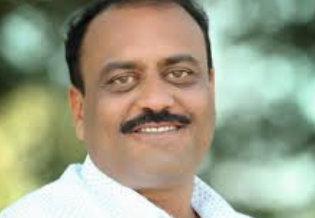 Jalgaon Vidhan Parishad Election : जळगावात महायुतीचे नंदकिशोर महाजन मोठ्या मताधिक्याने विजयी; विरोधी उमेदवाराला केवळ इतकी मतं