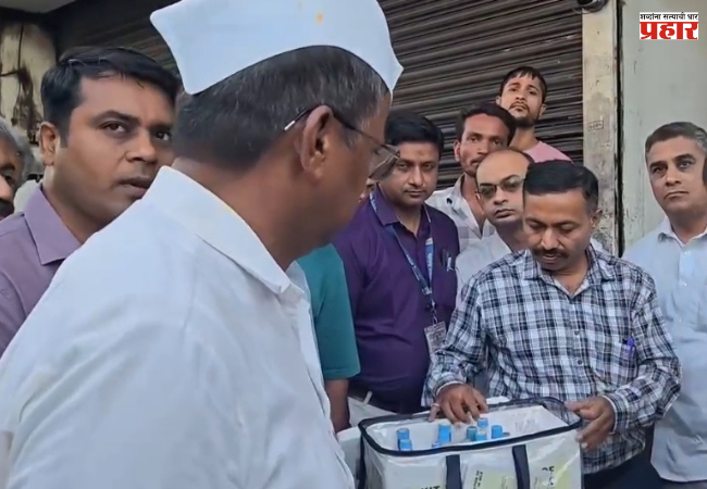 Nashik : भेसळ रोखण्यासाठी मंत्री झिरवाळही मैदानात , भल्या पहाटे नाशिकच्या दूध बाजारात अधिकाऱ्यांसह मारला छापा