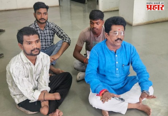 Nashik : दोन्ही हात गमावले, तरी न्यायासाठी तीन महिन्यांपासून वणवण !