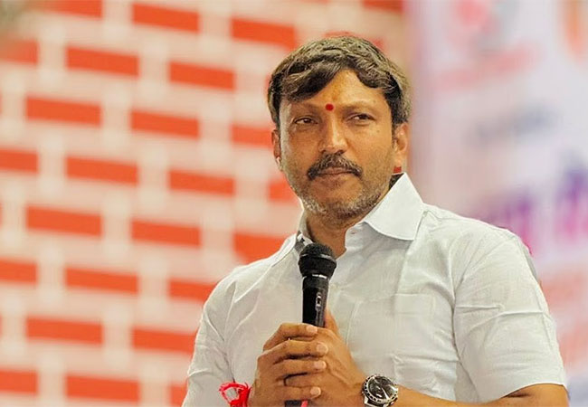 Omraje Nimbalkar : धाराशिवचे खासदार ओमराजे निंबाळकर शिंदेंचे नेतृत्व स्वीकारणार, शिवसेनेत प्रवेश करणार