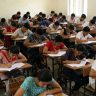 NEET Exam : कडक सुरक्षा आणि कडक नियमांमध्ये ‘नीट’ परीक्षा  उशिरा आलेल्यांना प्रवेश नाकारल्याने गोंधळ