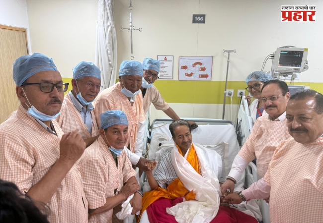 Sonam Wangchuk Fast : 26 दिवसांनंतर सोनम वांगचुक यांनी सोडलं उपोषण; हिंसाचार टाळण्यासाठी घेतला मोठा निर्णय