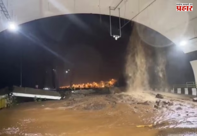 Pune Mumbai Expressway : मुसळधार पावसाचा मोठा फटका; पुणे-मुंबई एक्सप्रेसवे आणि जुना महामार्ग दोन्ही मार्ग वाहतुकीसाठी बंद