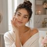 Beauty Tips : 'ग्लास स्किन' हवी आहे? कोरियन स्किनकेअरमधील या सवयी करून पाहा