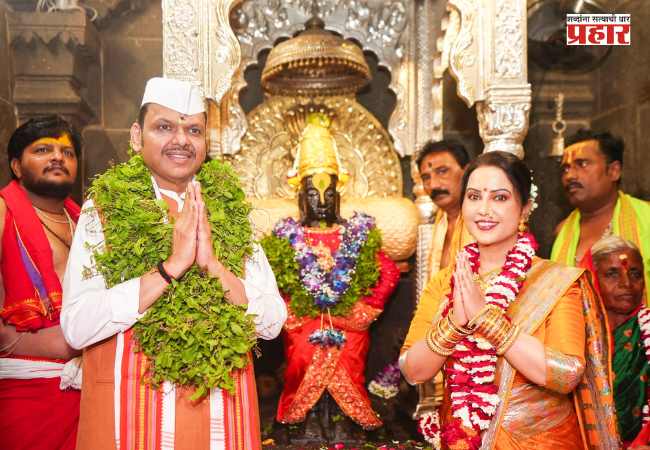 Ashadhi Ekadashi 2026 : आषाढी एकादशीला पंढरपुरात भक्तीचा महासागर; मुख्यमंत्री देवेंद्र फडणवीसांच्या हस्ते विठ्ठल-रुक्मिणीची शासकीय महापूजा