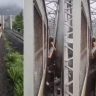 Mumbai Local Viral Video : मुंबई लोकलमधील धक्कादायक घटना; साडी खांबाला अडकता-अडकता राहिली, मोठा अनर्थ टळला