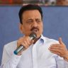 Girish Mahajan : विद्यार्थ्यांच्या आंदोलनात पोलिसांवर दगडफेक करणाऱ्यांना सोडू नका!- मंत्री गिरीश महाजन