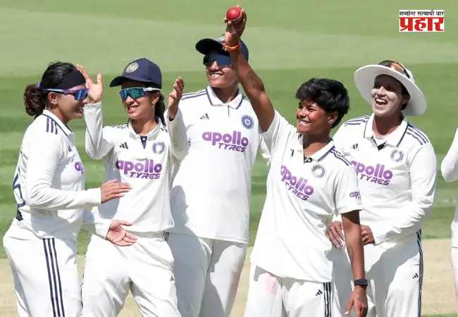 IND (W) vs ENG (W) : भारतीय महिला संघाचा इंग्लंडला जोरदार दणका; दुसऱ्या दिवसाअखेर सामन्यावर घट्ट पकड