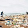 Juhu Beach : जुहू चौपाटीवरील कचरा उचलण्यास विलंब का झाला? संबंधित अधिकाऱ्यांवर करा कारवाई