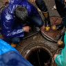 Manholes News : मुंबईमध्ये आजही ४४४६ मॅनहोल्स जाळ्याविना