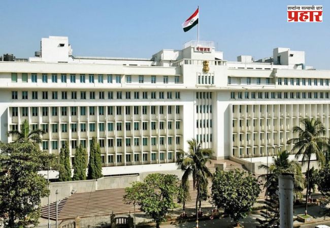 Mantralaya Canteen : मंत्रालयातील कँटीनच्या फ्रीजपेक्षा चपलांचा स्टँड स्वच्छ!