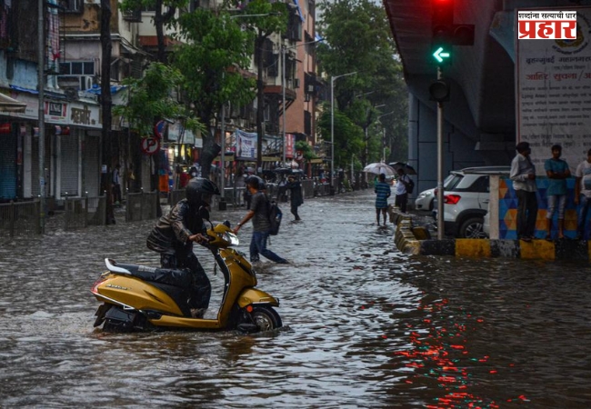 Mumbai Rain Red Alert : मुंबईत मुसळधार पाऊस सुरूच; ठाण्यात रेड अलर्ट, नागरिकांना सतर्कतेचा इशारा