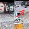Rajkot Accident : राजकोटमध्ये भरधाव रिक्षाने वृद्ध महिलेला दिली जाेरदार धडक, थरारक घटना सीसीटीव्हीत कैद