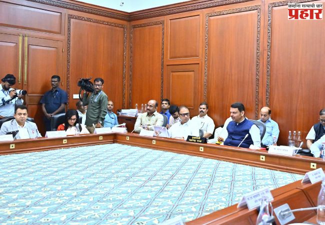 Devendra Fadnavis : ‘म्हाडा’मध्ये नागरिकांच्या तक्रारी ऐकण्यासाठी स्वतंत्र कक्ष तयार करावा