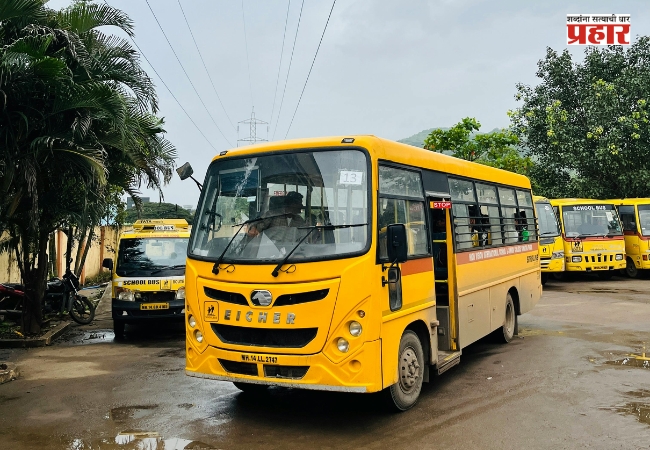 School Bus Accident : क्षणभरात होणार होती मोठी दुर्घटना; चालकाला चक्कर, शाळेची बस डिव्हायडरवर चढली