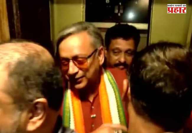 Shashi Tharoor : लिफ्टमध्ये अडकले शशी थरूर; १५ मिनिटांनंतर अग्निशमन दलाने केली सुटका