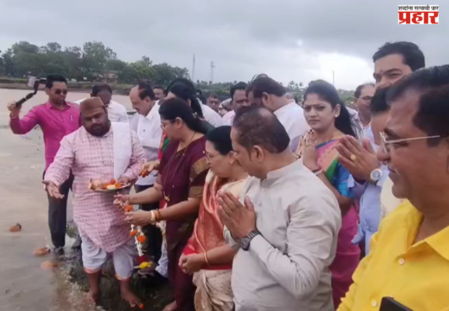 Nashik : तब्बल चार वर्षानंतर गंगापूर धरण आणि गोदावरीला सन्मान , महापौर हिमगौरी अडके यांच्या हस्ते गंगापूर धरणाचे जलपूजन